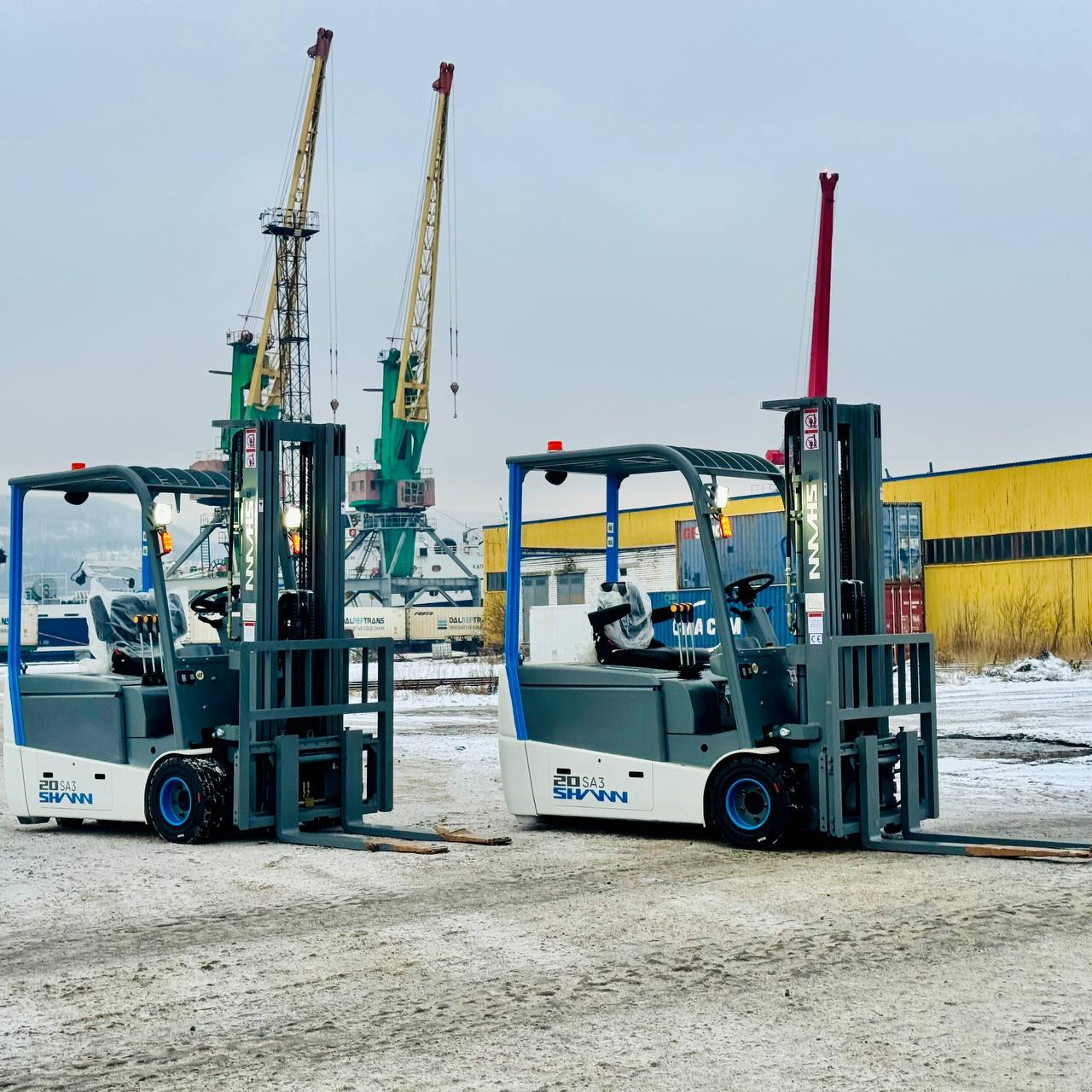 Мурманский морской рыбный порт обновил парк перегрузочной техники